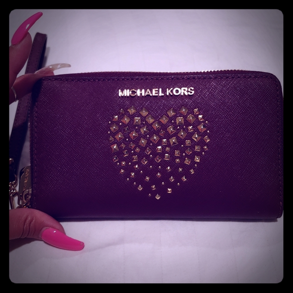 Michael Kors heart stud wallet - Picture 2 of 6